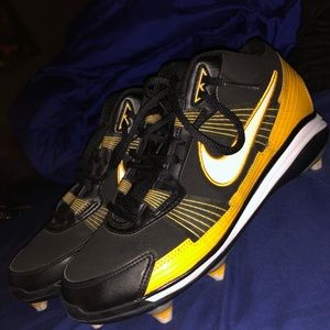 Nike men’s football cleats